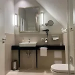 Waldfrieden - Design Trifft Budget Аннвайлер-ам-Трифельс