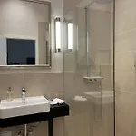 Отель Waldfrieden - Design Trifft Budget Аннвайлер-ам-Трифельс