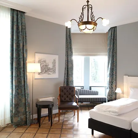 Hotel Waldfrieden - Zum Jugendstilhotel Annweiler am Trifels