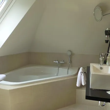 Waldfrieden - Design Trifft Budget Hotell 3*