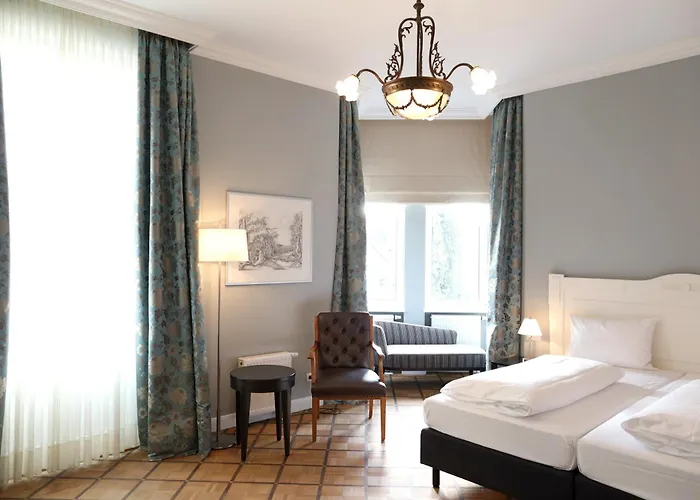 Hotel Waldfrieden - Zum Jugendstilhotel Annweiler am Trifels