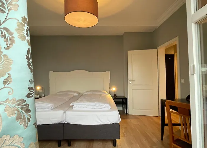 Waldfrieden - Zum Jugendstilhotel Annweiler am Trifels