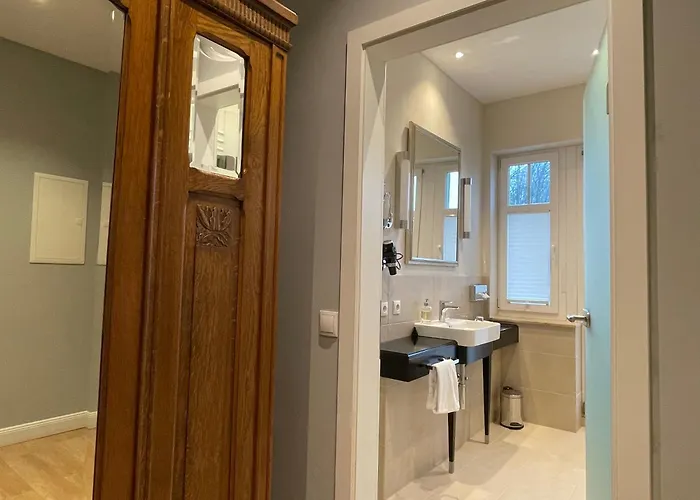 Hotel Waldfrieden - Zum Jugendstilhotel Annweiler am Trifels